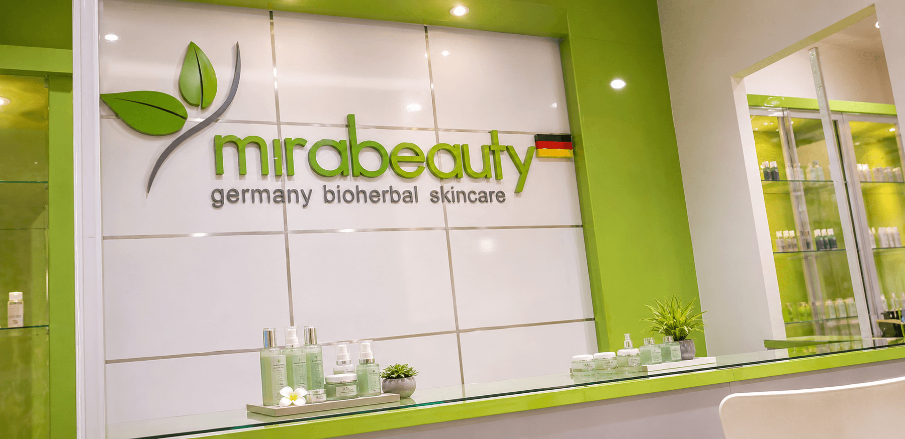 Front office Mira Beauty Clinic